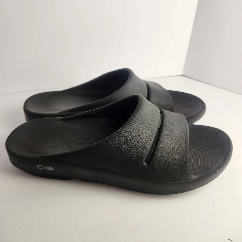 Oofos OOahh Men's Slip-On Casual Waterproof Sandals Black Size M(9)‎ W (11)
